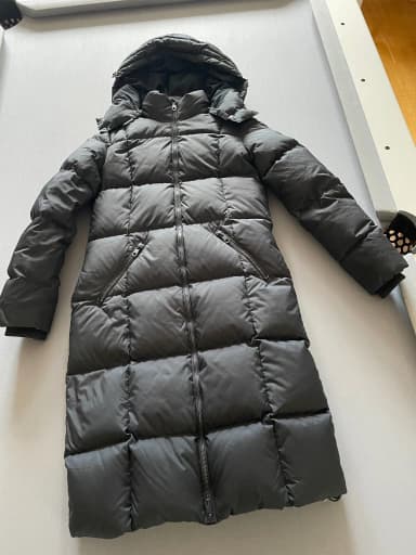Abrigo de invierno GANT en talla XS en subasta