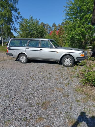 Volvo 240 familiar 2.3 GL de los años 80 en venta