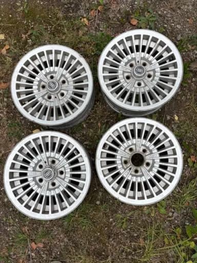Volvo Corona turbine wheels 14 inches wide 5.5 inches