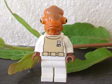 Star Wars Admiral Ackbar Lego figure 4.5cm from 2010