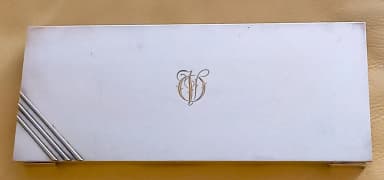 Elegante caja de cigarrillos Art Deco en plata nueva de TESI, Suecia