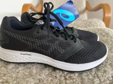 Zapatillas de correr Asics Patriot Jr completamente nuevas