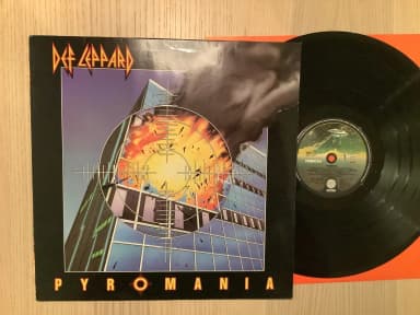 Vinilo LP Pyromania de Def Leppard de 1983 en estado EU