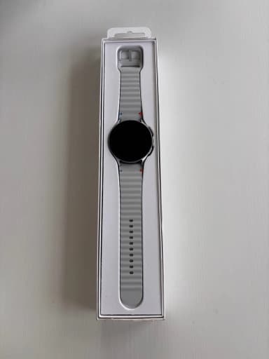 Unbenutzte Samsung Galaxy Watch 7 zu ersteigern