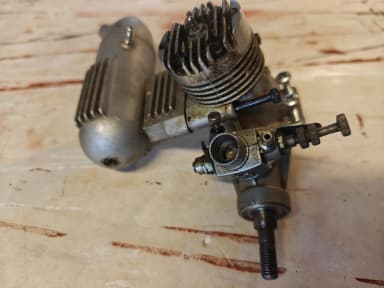 OS Max 21 RC-moottori mallilentokoneisiin
