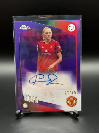 Tarjeta autografiada Fridolina Rolfö 2025/26 Purple Refractor