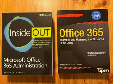 Microsoft Office 365 zwei robuste Bücher in gutem Zustand