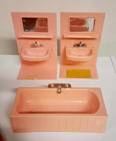 Jean W. Germany Rosa Badewanne mit zwei Waschbecken