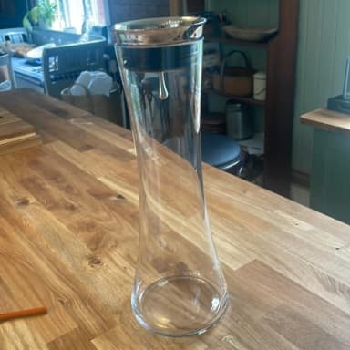 Glaskaraffe mit Metallverschluss von Menu