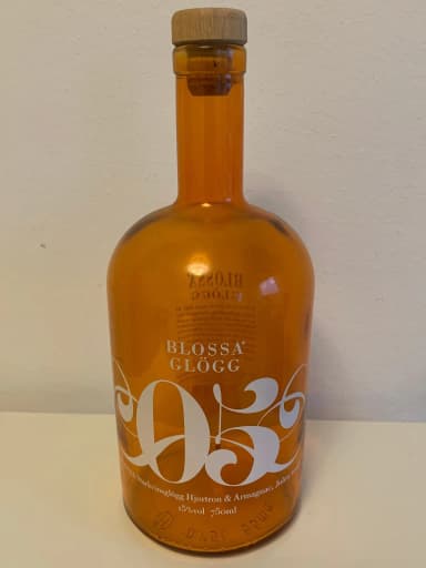 Blossa 05 2005 con hjortron y armagnac en botella
