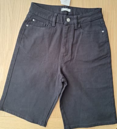 Uudet Cubus mustat shortsit koko M