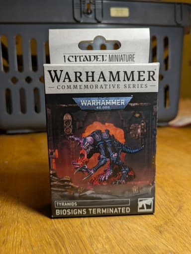 Warhammer 40 000 Tyranidien biosignaalien muistoserien huutokauppa
