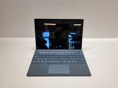 Microsoft Surface Pro 4 mit i7-Prozessor und 16 GB RAM