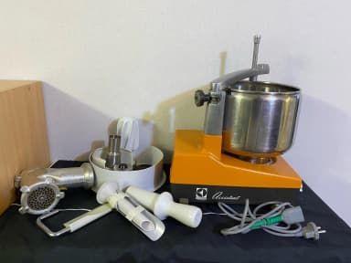 Electrolux Assistent N8 mit Fleischwolf und Passieraufsatz
