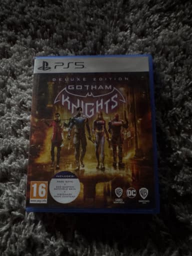 Gotham Knights Deluxe Edition PS5 completo en caja