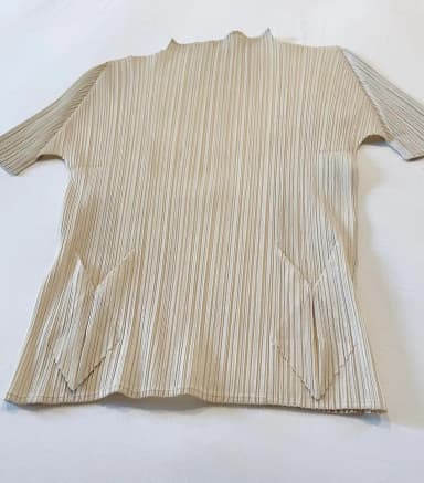 Issey Miyake Pleats Please -yläosa erinomaisessa kunnossa