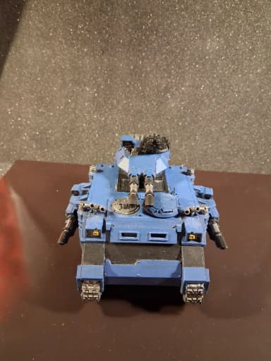 Miniatura Warhammer 40k Space Marines Predator en venta