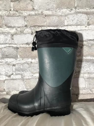 Sulman Billy size 42 new and unused shoes with minor blemishes