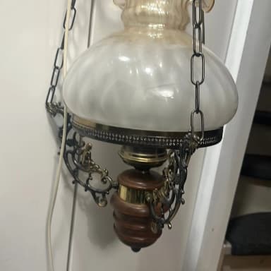 Lámpara de techo con cadena disponible en Suecia