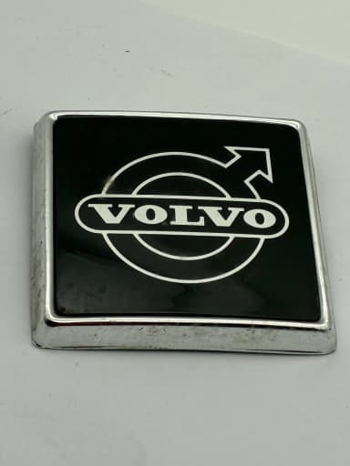 Emblema cuadrado vintage de Volvo en cromo negro para parrilla