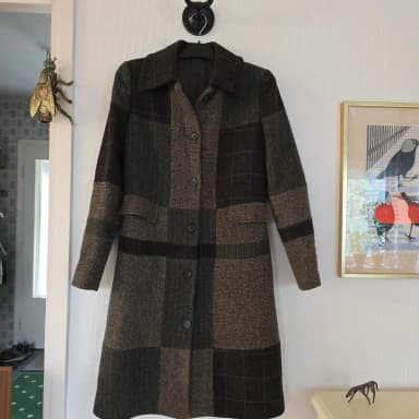 Nygårdsanna patchwork-takki Harris Tweed -villasta