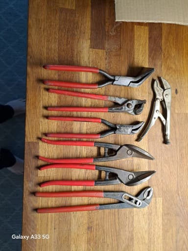 Stubai Zangen, große Knipex Polligrip und Schweißelektrode