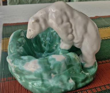 Cuenco de cerámica con oso polar