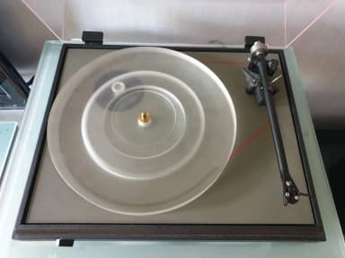 Pink Triangle L-PT Plattenspieler mit Rega RB300 Tonarm aus UK