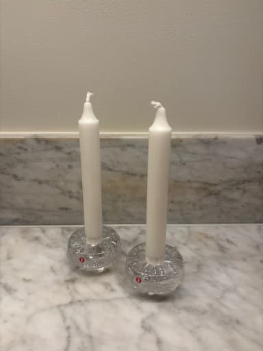 Dos candelabros de Iittala disponibles