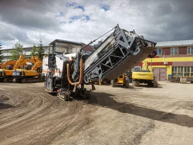 Fresadora de asfalto Wirtgen W210i de 2015 con 8000 horas