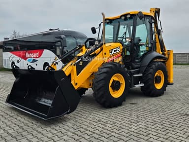 Retroexcavadora JCB 3CX SUPER 2016 con 3740 horas en Kiev