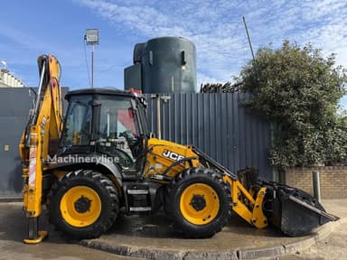 Retroexcavadora JCB 5CX de 2017 con 5712 horas en Kyiv