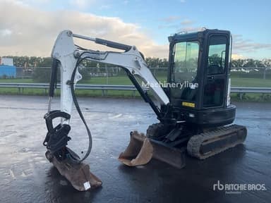 Bobcat E25 -minikaivuri vuodelta 2017 Zevenbergenissä