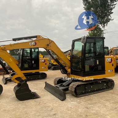 Mini excavadora Caterpillar 305.5 del 2025 con pocas horas