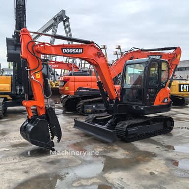 Mini excavadora Doosan DX60 del 2022 con 1096 horas