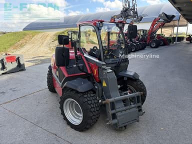 Mini excavadora Weidemann 4512 con 45 hp del año 2024