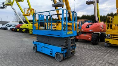 Plataforma elevadora Genie GS2646 de 2008 con 947 horas en Polonia