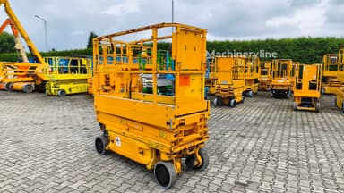 Plataforma elevadora tijera JLG 1930ES de 2012 con 299 horas en Polonia