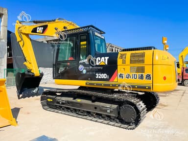 Excavadora de orugas Caterpillar 320D año 2025 con 380 horas