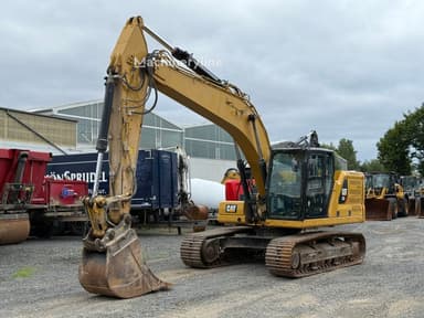 Excavadora de orugas Caterpillar 323-07A del 2018 con 5393 horas
