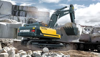 Excavadora de orugas Hyundai HX500L T3 disponible