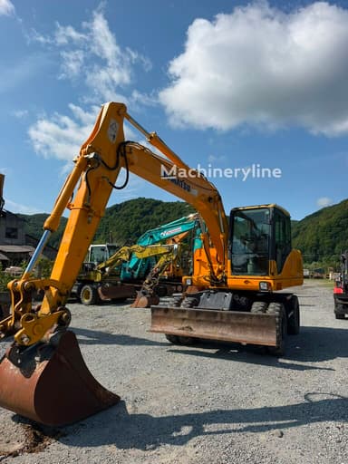 Komatsu PW140 Radbagger von 2008 mit 11600 Betriebsstunden