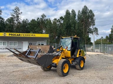 Cargadora de ruedas Volvo L 25 F del 2012 con 4300 horas