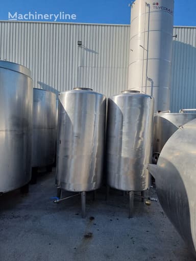 Tanque de almacenamiento industrial Ainox disponible en España