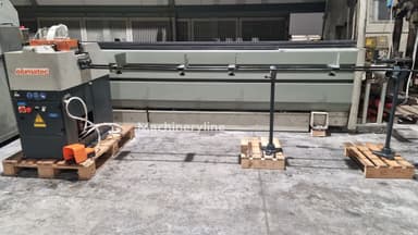 Máquina dobladora de barras Elumatec GLS 192/06 en Italia