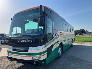 Autobús interurbano Isuzu 2006 con 412,796 km recorridos
