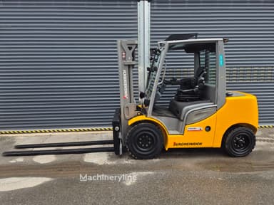Carretilla elevadora diésel Jungheinrich DFG 550 de 2019 con 8271 horas