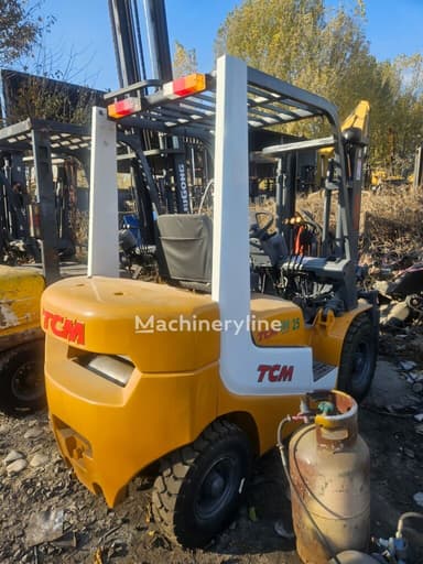 TCM Diesel-Gabelstapler mit 2500 kg Tragfähigkeit