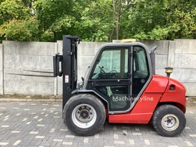 Montacargas todo terreno Manitou MH 25 año 2005 con 5700 horas