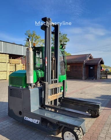 Carretilla lateral Combilift C3000 de 2013 con capacidad de 3000 kg